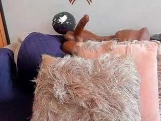 emma-evaa on CamSoda 