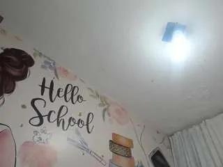 Freechat emmasweet1 on CamSoda