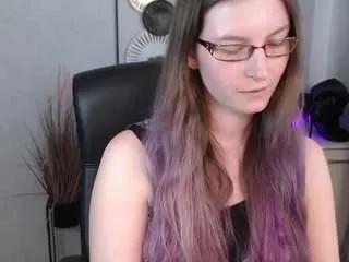 Offline emmatease94 on CamSoda