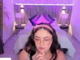 Private emmy-walker on CamSoda