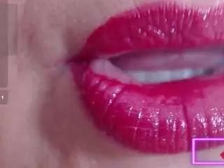 Offline erika-lois on CamSoda