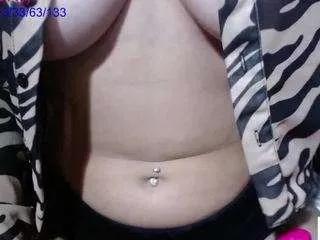 Offline eva-hot-blond on CamSoda