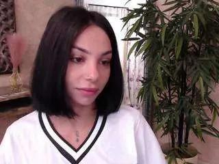 Offline evawilliamsxxx on CamSoda