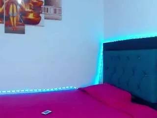 Offline evelynquee on CamSoda