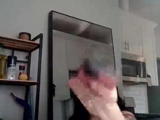 fragilemasochist — show butt [2000 tokens remaining]