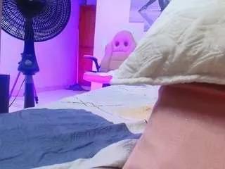 Offline gaby-leonnn on CamSoda