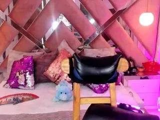 Offline georgie-latino on CamSoda