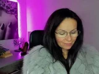 Offline glamhelen on CamSoda
