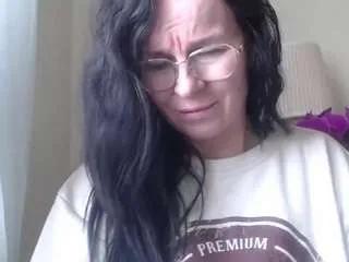 Offline glamhelen on CamSoda