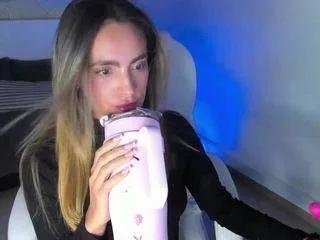 CamSoda harper-woods is Freechat harper-woods — Golden Ticket Show: sensual strip tease + dildo in the pussy (squirt possible) (70 tokens per ticket)