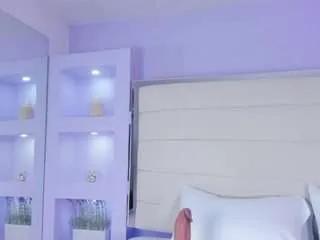 Offline helenaroos on CamSoda