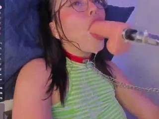 Offline honeyjenny on CamSoda