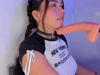 Offline honeyjenny on CamSoda