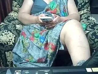 indianbhabimilf40 on CamSoda 