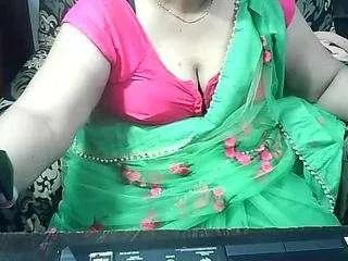 indianbhabimilf40 on CamSoda 