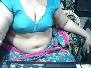 indianbhabimilf40 on CamSoda 