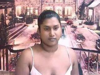 Offline indianchocolatepie on CamSoda