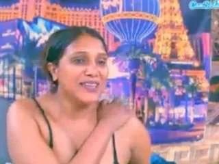 Freechat indiansexylady4u on CamSoda