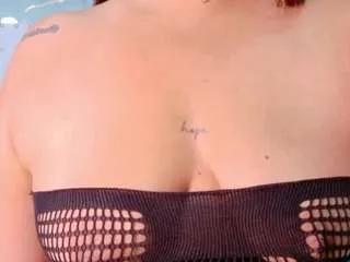 Freechat irresistiblemilf on CamSoda