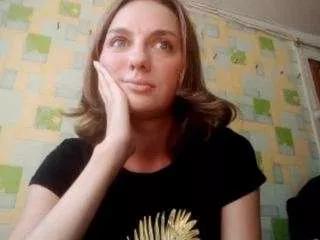 Freechat ivelissemaura on CamSoda