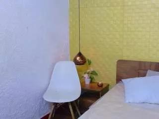 Offline jakie-lena on CamSoda