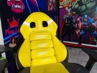 Offline jisus-cat on CamSoda