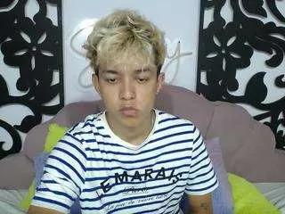 Offline jisus-cat on CamSoda