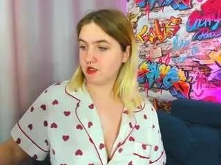 Offline julia-jips on CamSoda