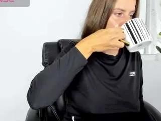 Offline kairagold on CamSoda