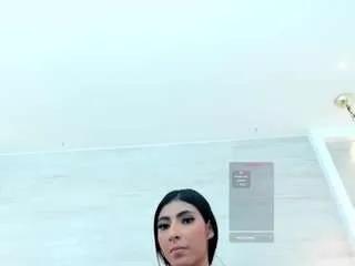 Offline karol-lewiss on CamSoda