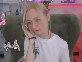 Offline katiakim on CamSoda