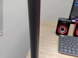 Offline khloecutee on CamSoda