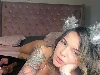 kiarablaze — ENJOY ME AS AN ATHLETE YOU LIKE CAMELTOE?? COME EAT THIS TIGHT PUSSY RELEASE ME, IT'S VERY TIGHT GOAL: TASTE MY WET LIPS, [197 tokens remaining]