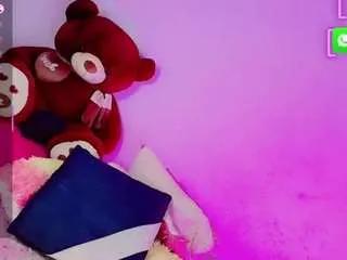 kiimsnow777 on CamSoda 