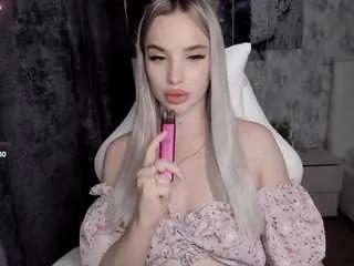 Offline kirakrox on CamSoda