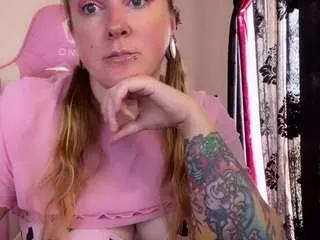 Offline kisica on CamSoda