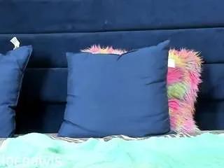 kloe-squirts — Fuck my pussy I'm so hot#domi #bigass #lush #c2c #anal #squirts [577 tokens remaining]