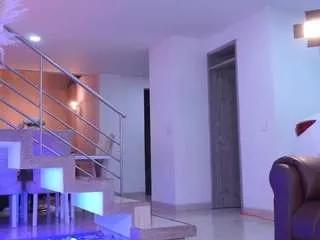 Offline lara-giraldo on CamSoda