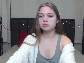 Offline larapika on CamSoda