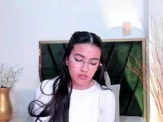 Freechat leaahcarter on CamSoda