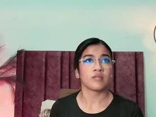 Freechat leaahcarter on CamSoda