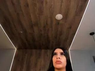 Freechat leahlombardi on CamSoda