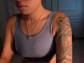 Offline leahnovac on CamSoda