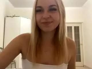 Freechat leanapeetoom on CamSoda