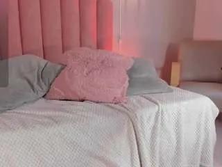 Offline leoniewinters on CamSoda