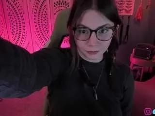 Offline lila-ellis on CamSoda