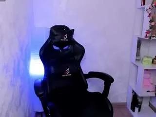 Freechat linaflawless on CamSoda