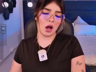 lisamonroe1 — My body feels  very hot, come and make me cum  IG: @lisamonroe_x   Ride torso  [599 tokens remaining]