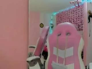 Freechat littlecat-1 on CamSoda