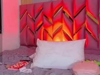 Offline littleissues on CamSoda